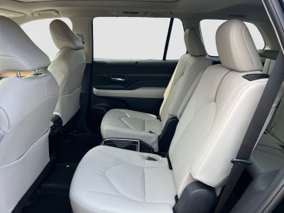 2025 Toyota Grand Highlander Platinum AWD (Natl)