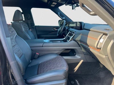 2025 Nissan Armada Platinum