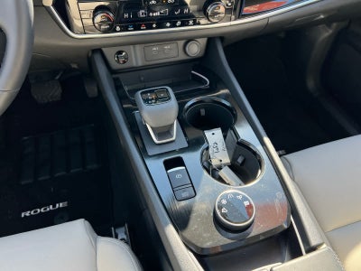 2025 Nissan Rogue SL
