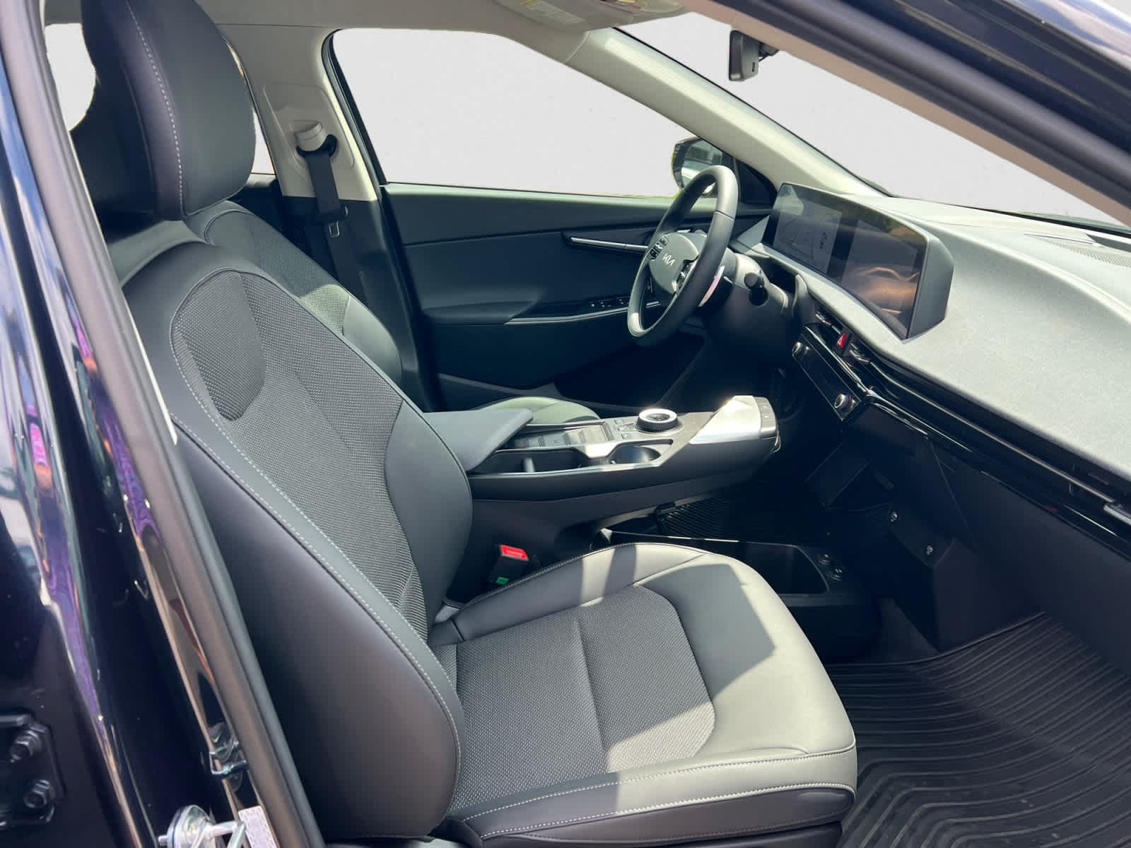 2024 Kia EV6 Light Long Range RWD