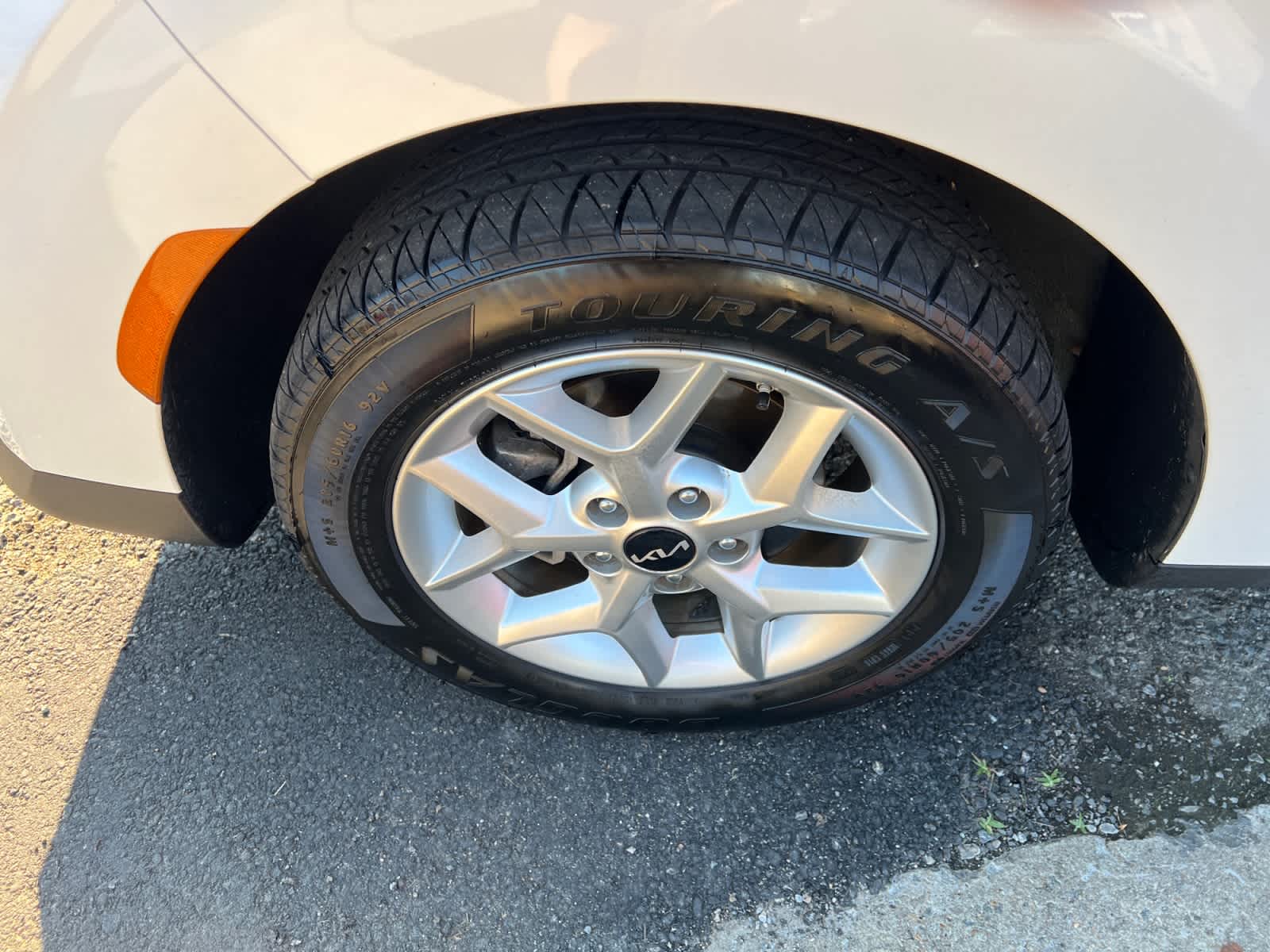 2024 Kia Soul LX IVT