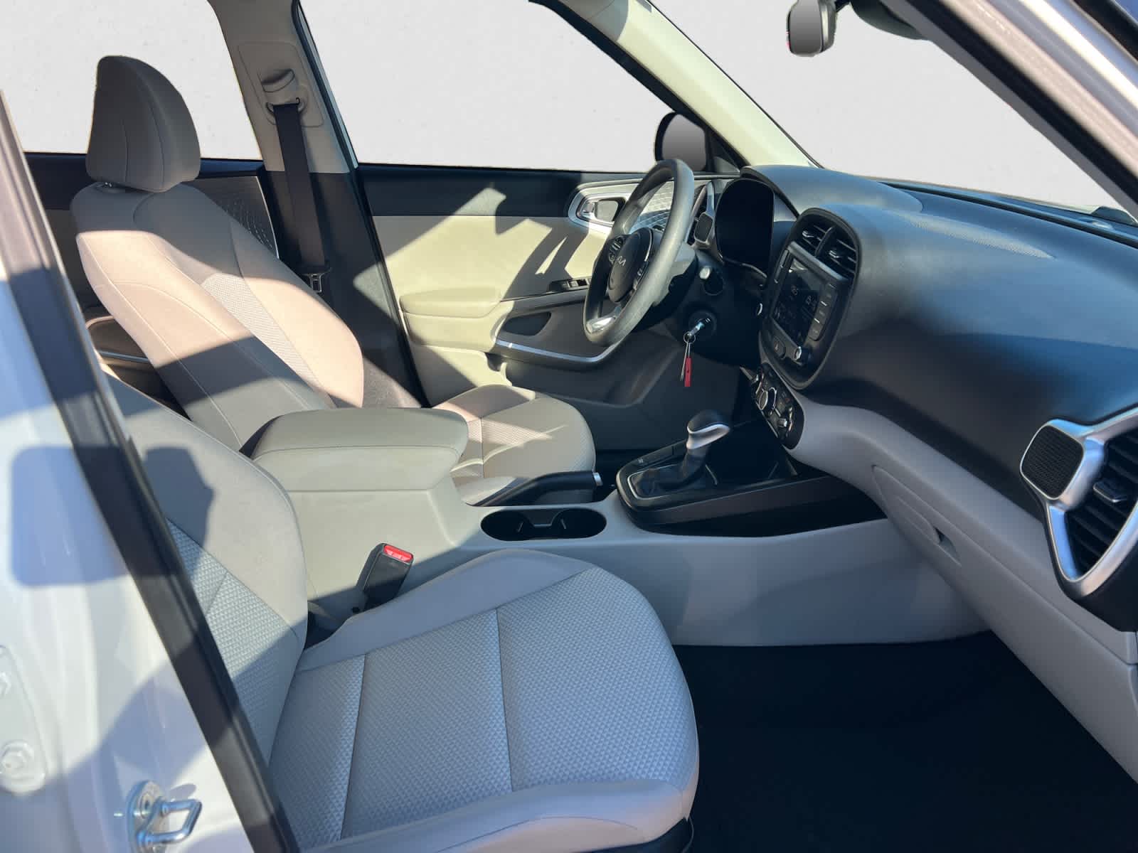 2024 Kia Soul LX IVT
