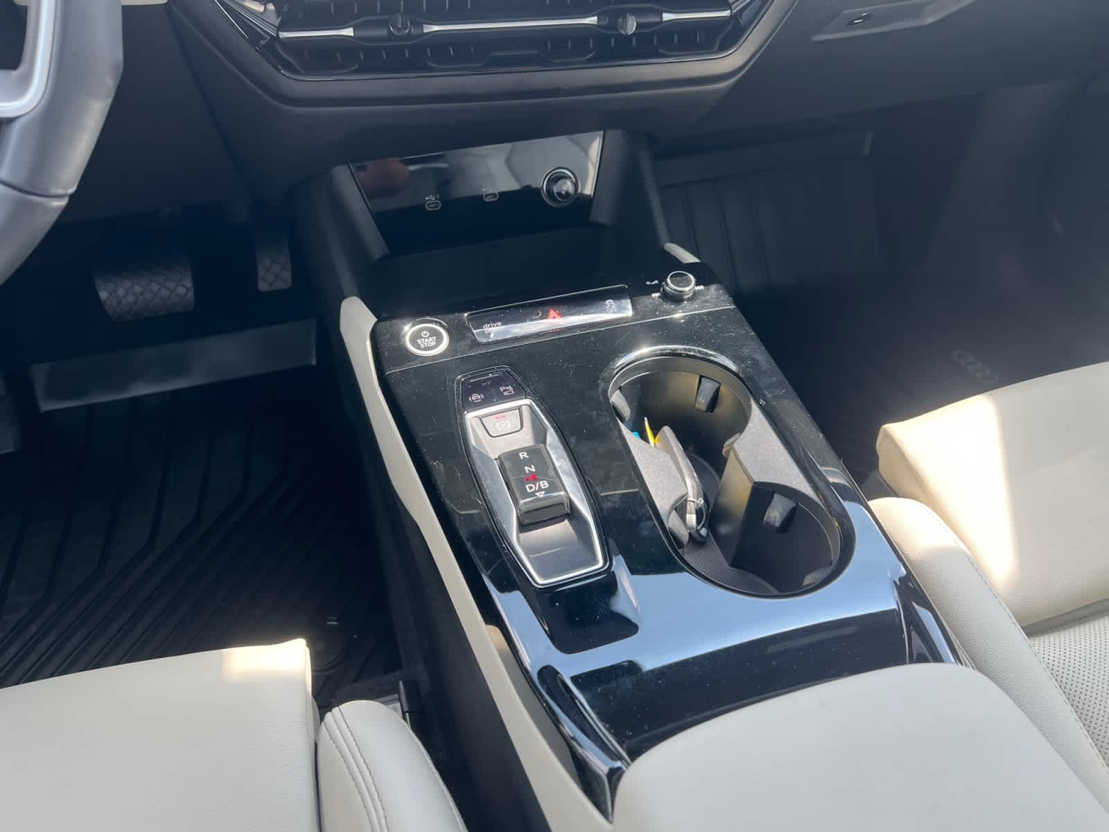 2025 Audi Q6 e-tron Premium Plus quattro