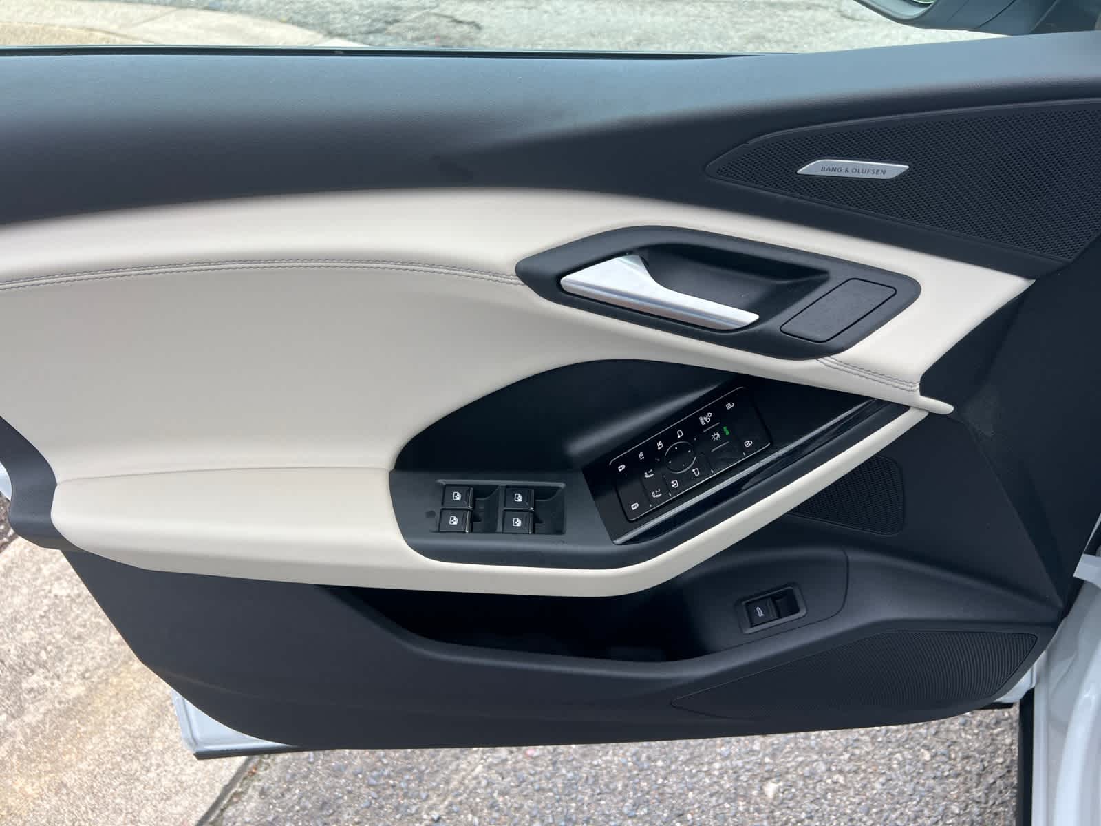 2025 Audi Q6 e-tron Premium Plus quattro