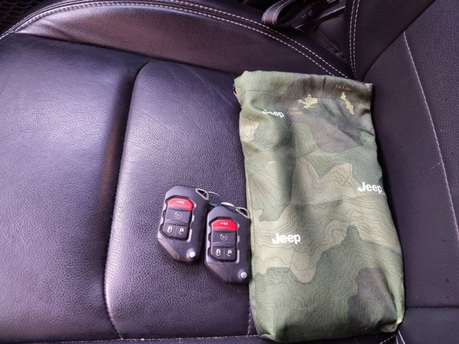 2023 Jeep Wrangler 4xe Sahara | Sky One-Touch Power Top