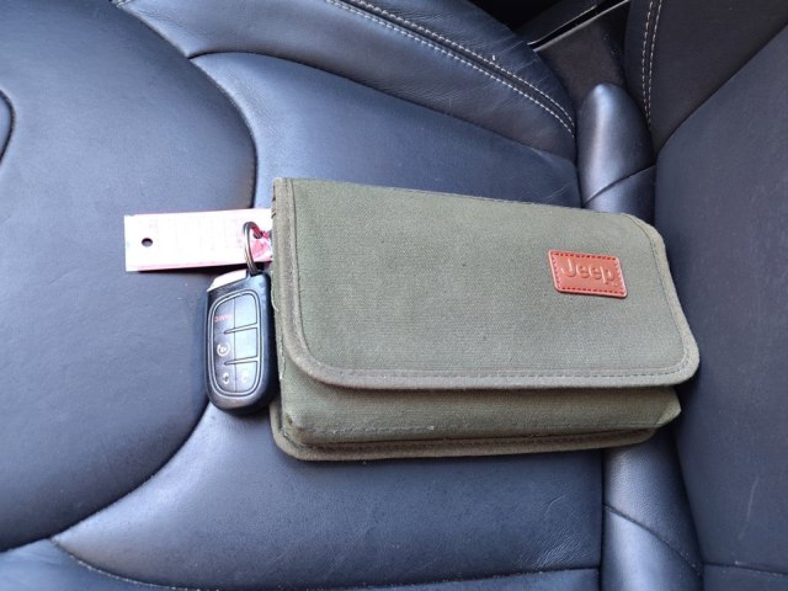 2015 Jeep Cherokee Limited 4WD, Pano, Nav