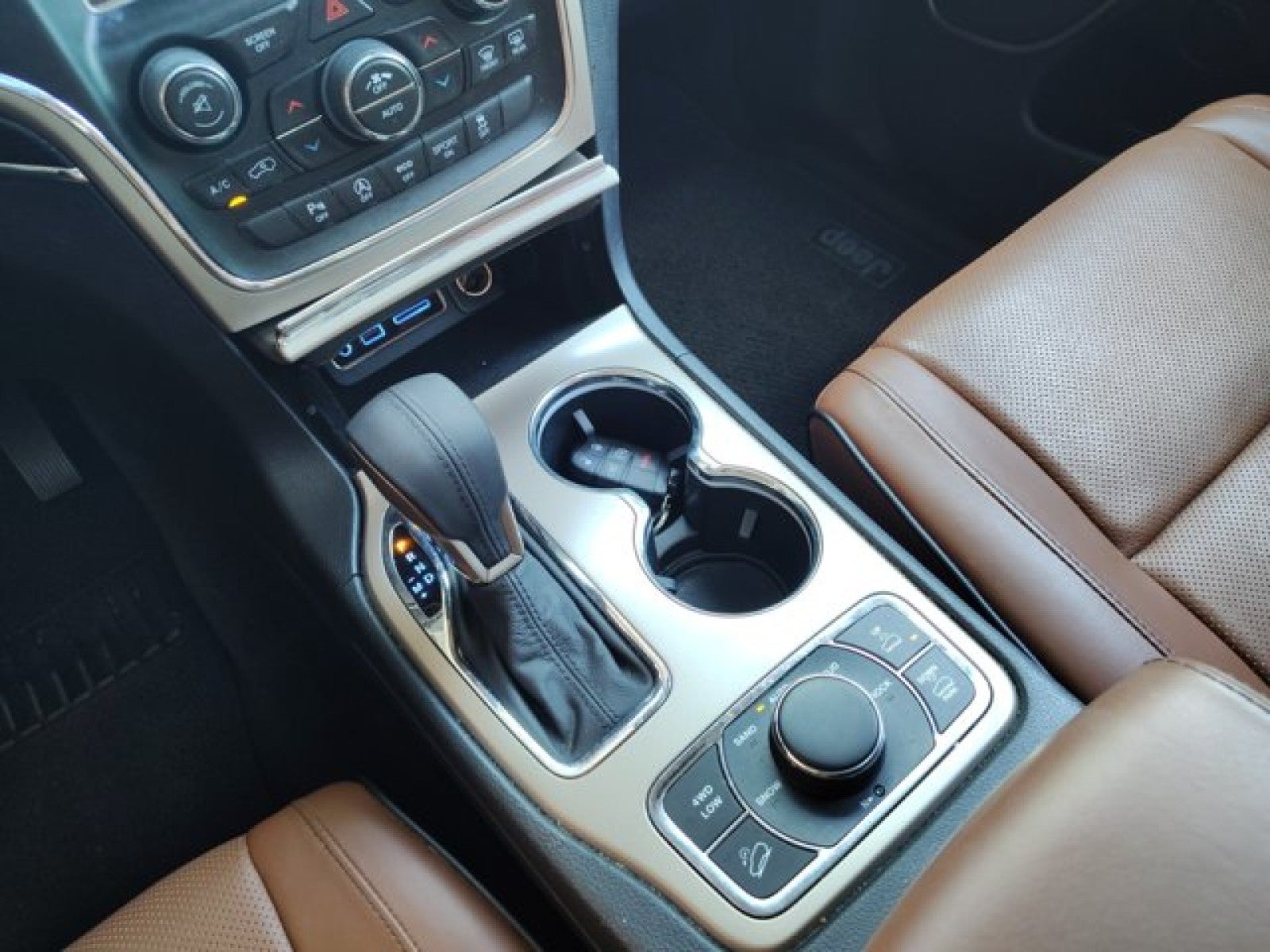 2016 Jeep Grand Cherokee Summit 4WD | Local One-Owner