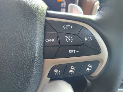 2016 Jeep Grand Cherokee Summit 4WD | Local One-Owner