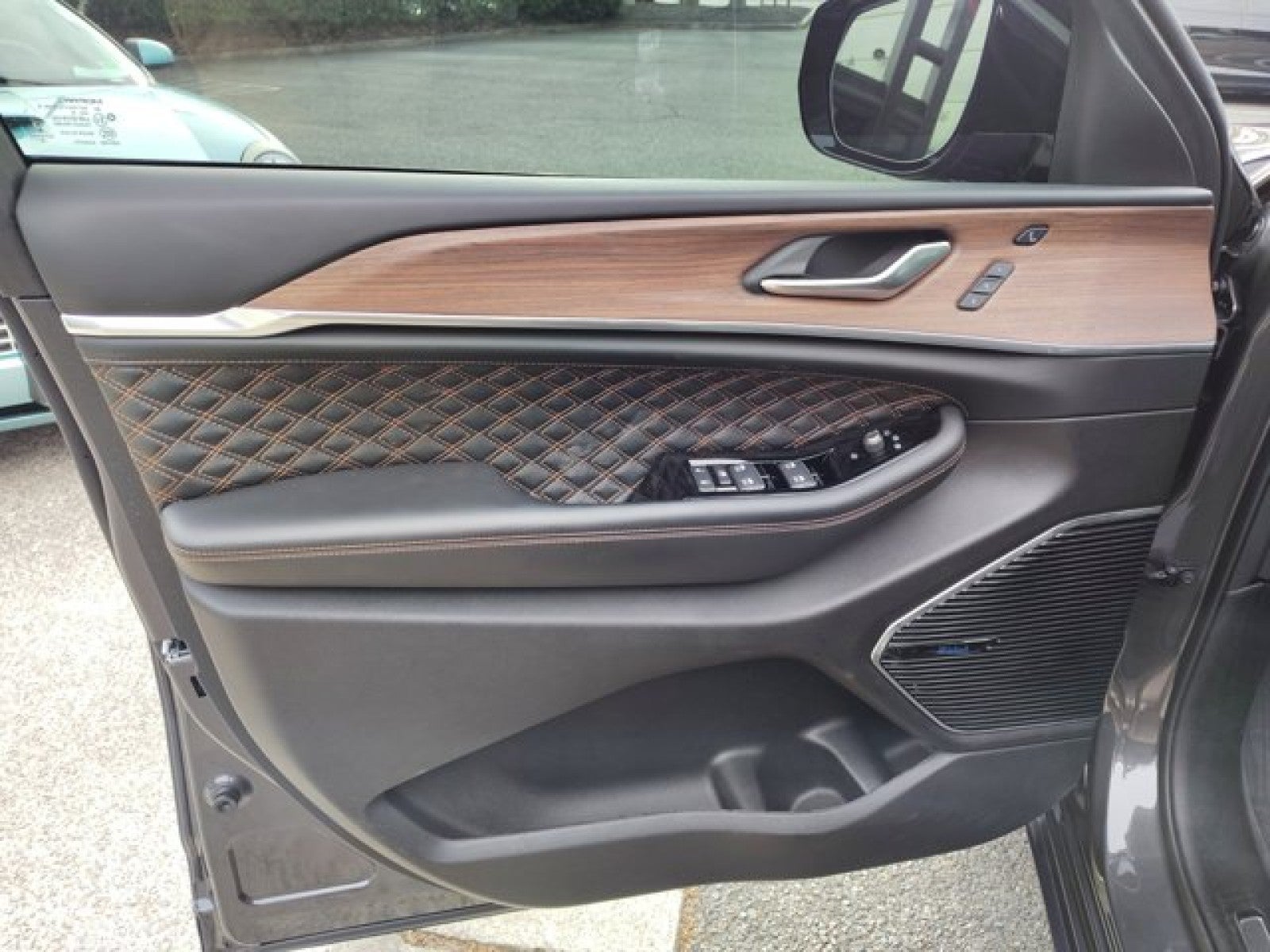 2022 Jeep Grand Cherokee Summit 4x4 | Luxury, Protech, $66k MSRP