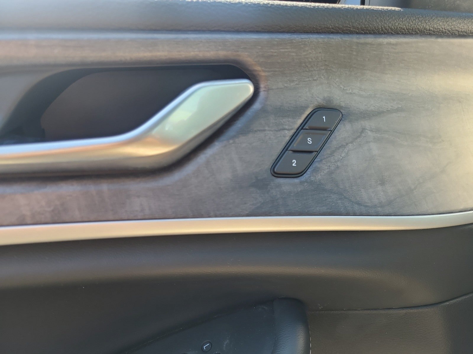 2021 Jeep Grand Cherokee L Limited 4x4 | Pano Roof