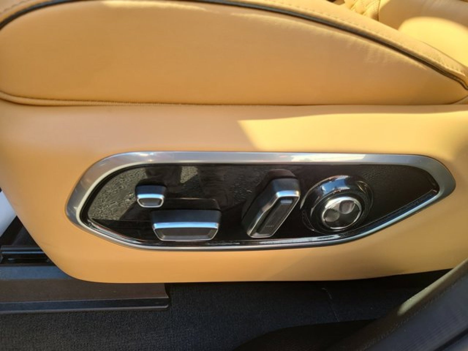 2024 Jeep Grand Cherokee L Summit Reserve | Rear Entertainment, advanced tech