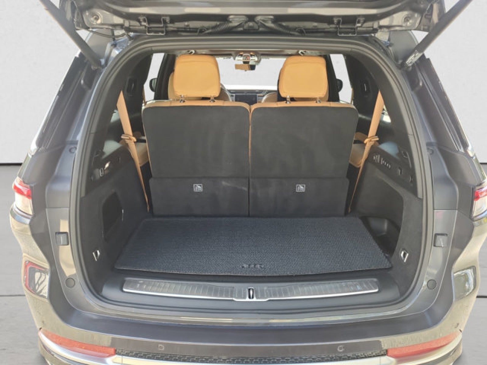 2024 Jeep Grand Cherokee L Summit Reserve | Rear Entertainment, advanced tech