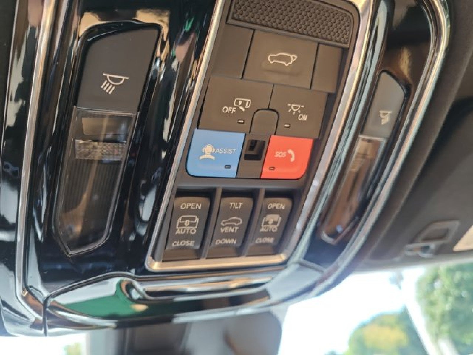 2024 Jeep Grand Cherokee L Summit Reserve | Rear Entertainment, advanced tech