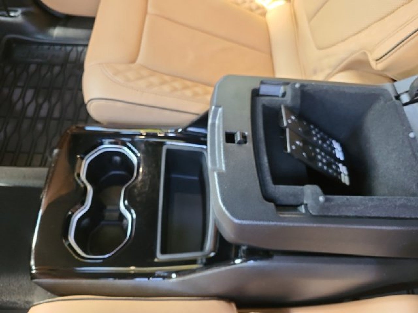 2024 Jeep Grand Cherokee L Summit Reserve | Rear Entertainment, advanced tech