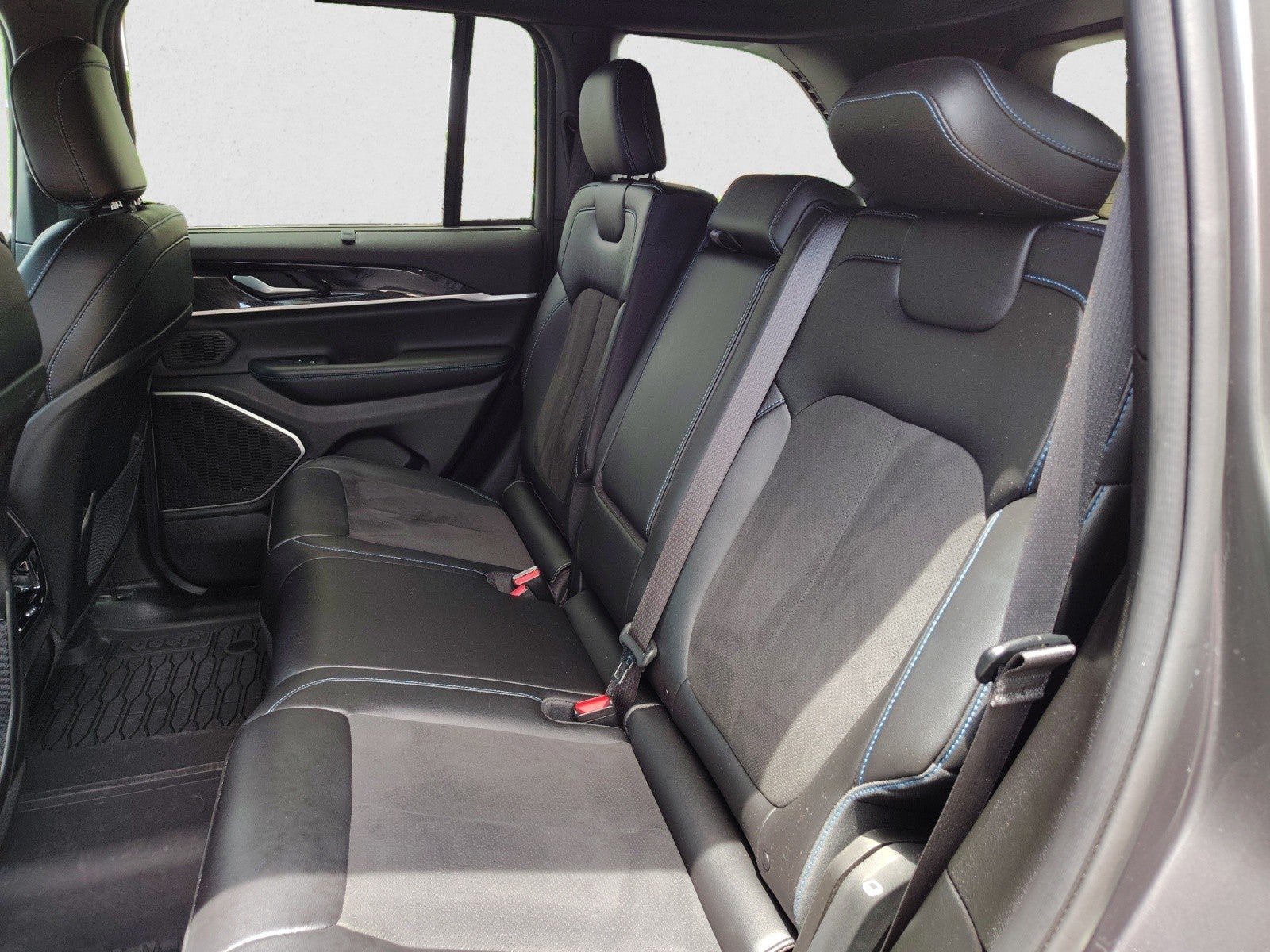 2023 Jeep Grand Cherokee 4xe Trailhawk 4x4 | Luxury Tech III