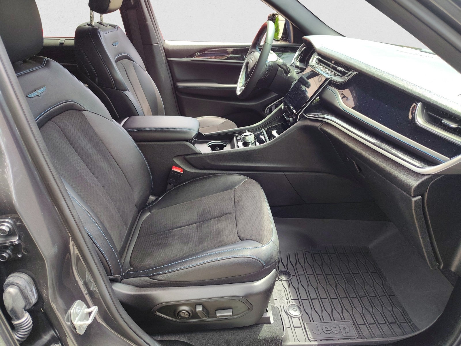 2023 Jeep Grand Cherokee 4xe Trailhawk 4x4 | Luxury Tech III