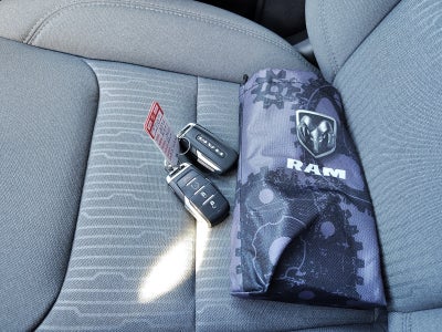 2022 RAM 1500 Big Horn 4x4 Crew Cab