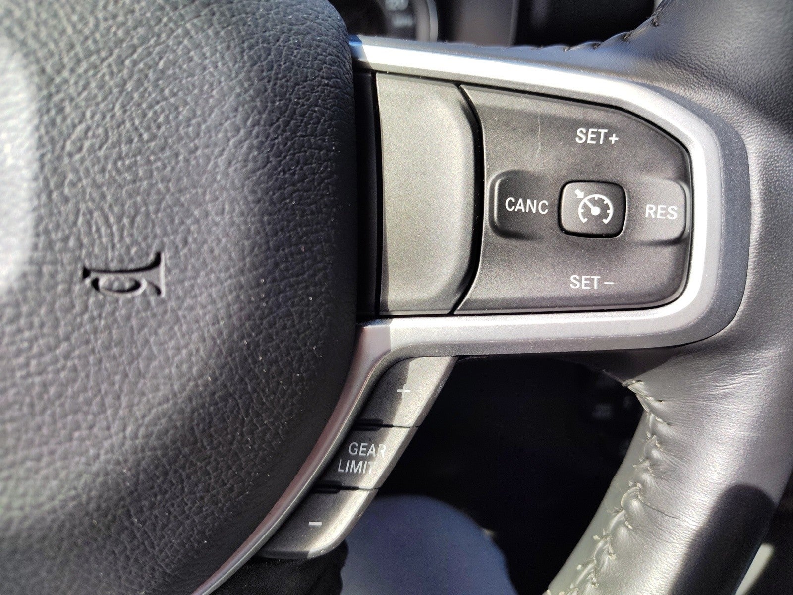 2022 RAM 1500 Big Horn 4x4 Crew Cab