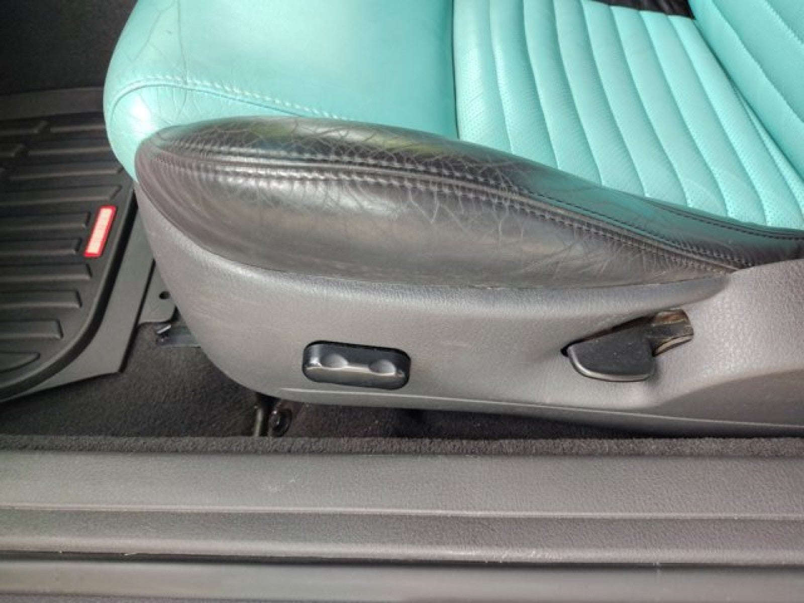 2002 Ford Thunderbird Premium