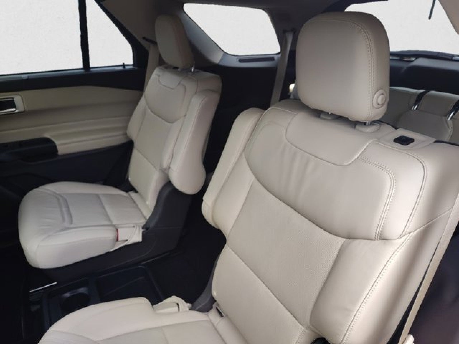 2020 Ford Explorer Platinum 4WD | Premium tech, 21 Wheels,