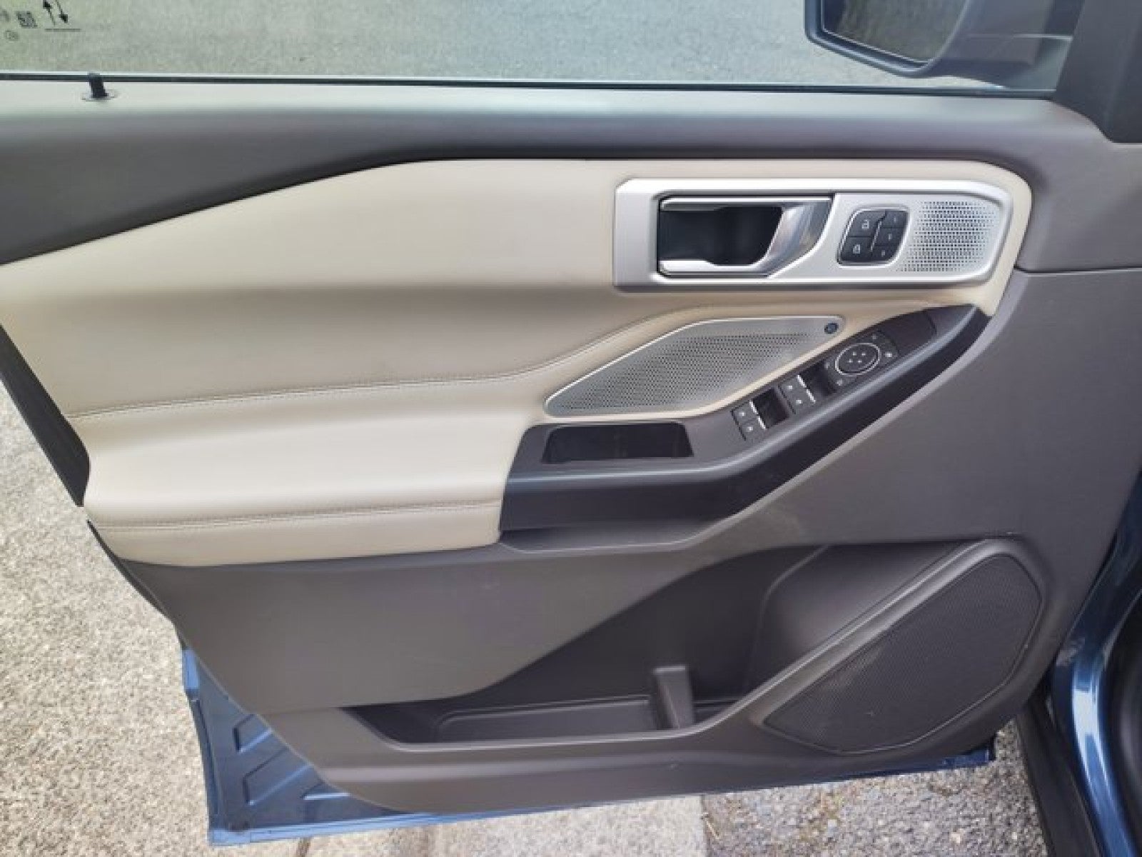 2020 Ford Explorer Platinum 4WD | Premium tech, 21 Wheels,