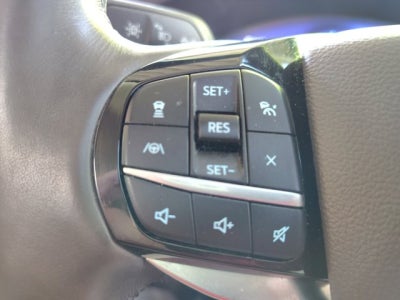 2022 Ford Explorer Platinum 4WD | Pano, Tech, bucket seats