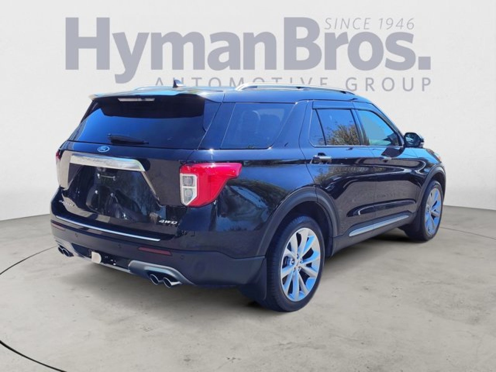 2022 Ford Explorer Platinum 4WD | Pano, Tech, bucket seats