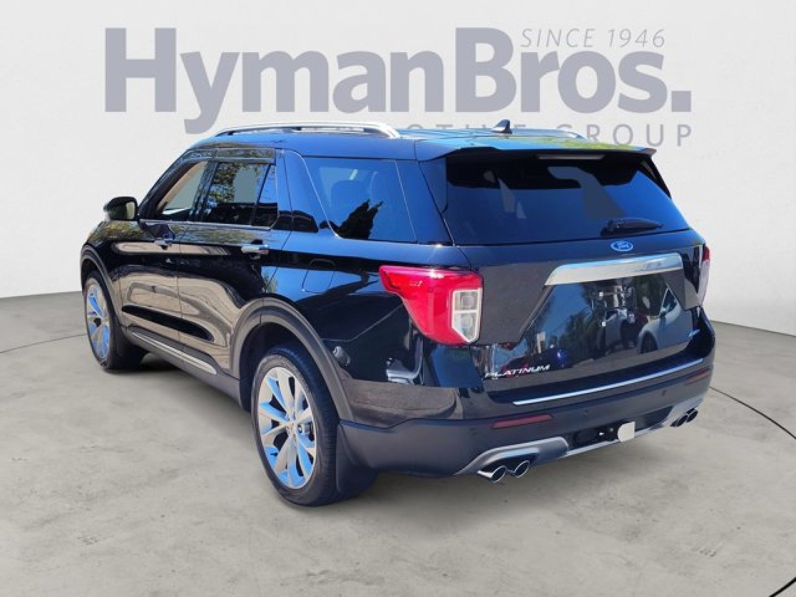 2022 Ford Explorer Platinum 4WD | Pano, Tech, bucket seats