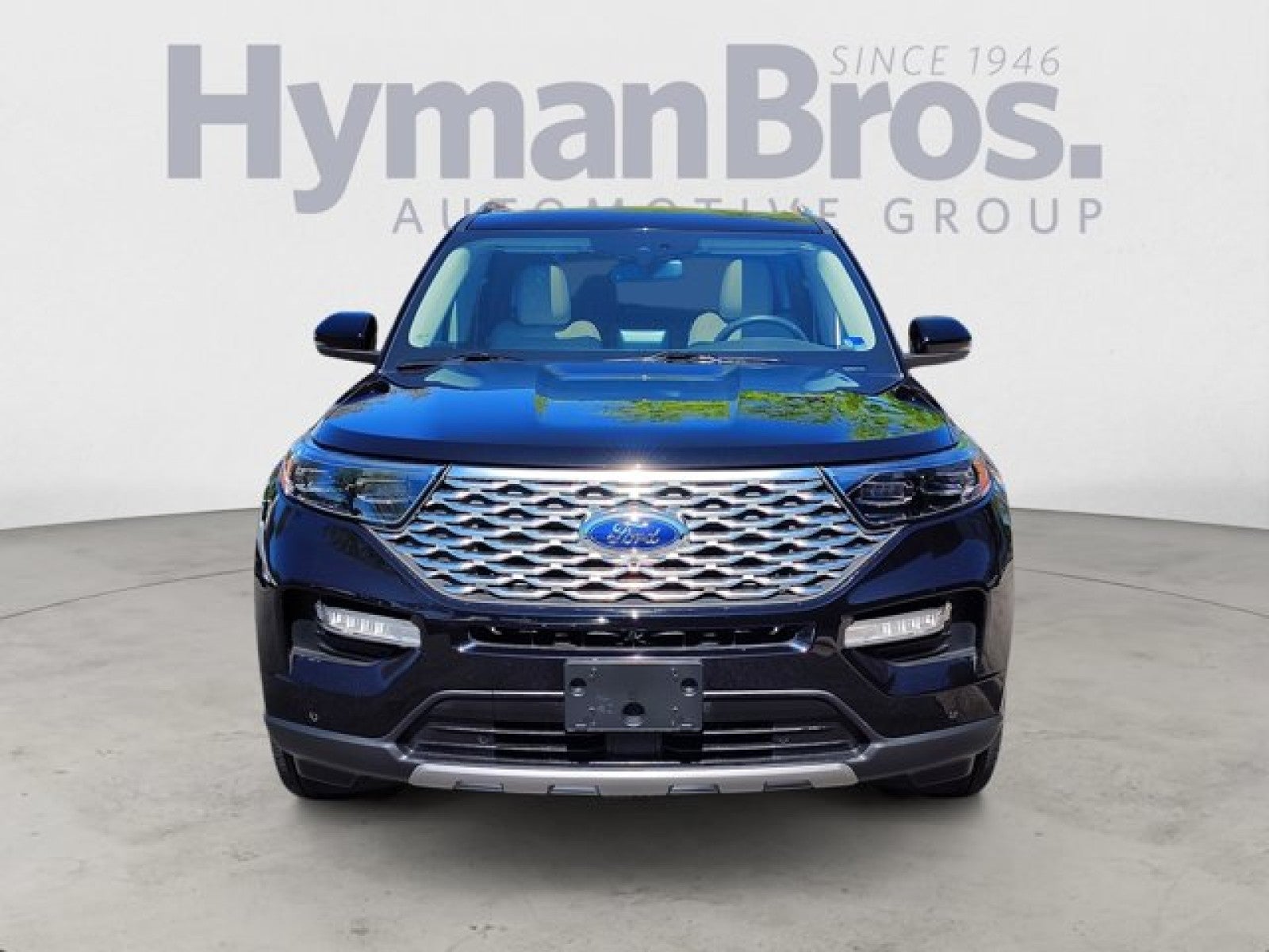 2022 Ford Explorer Platinum 4WD | Pano, Tech, bucket seats