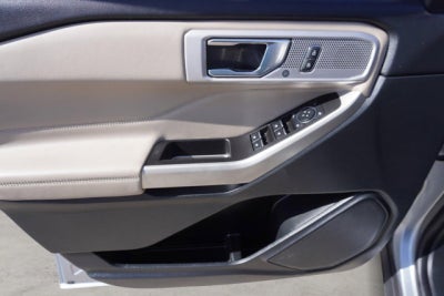 2022 Ford Explorer XLT 4WD | Pano, tech, leather, 20's