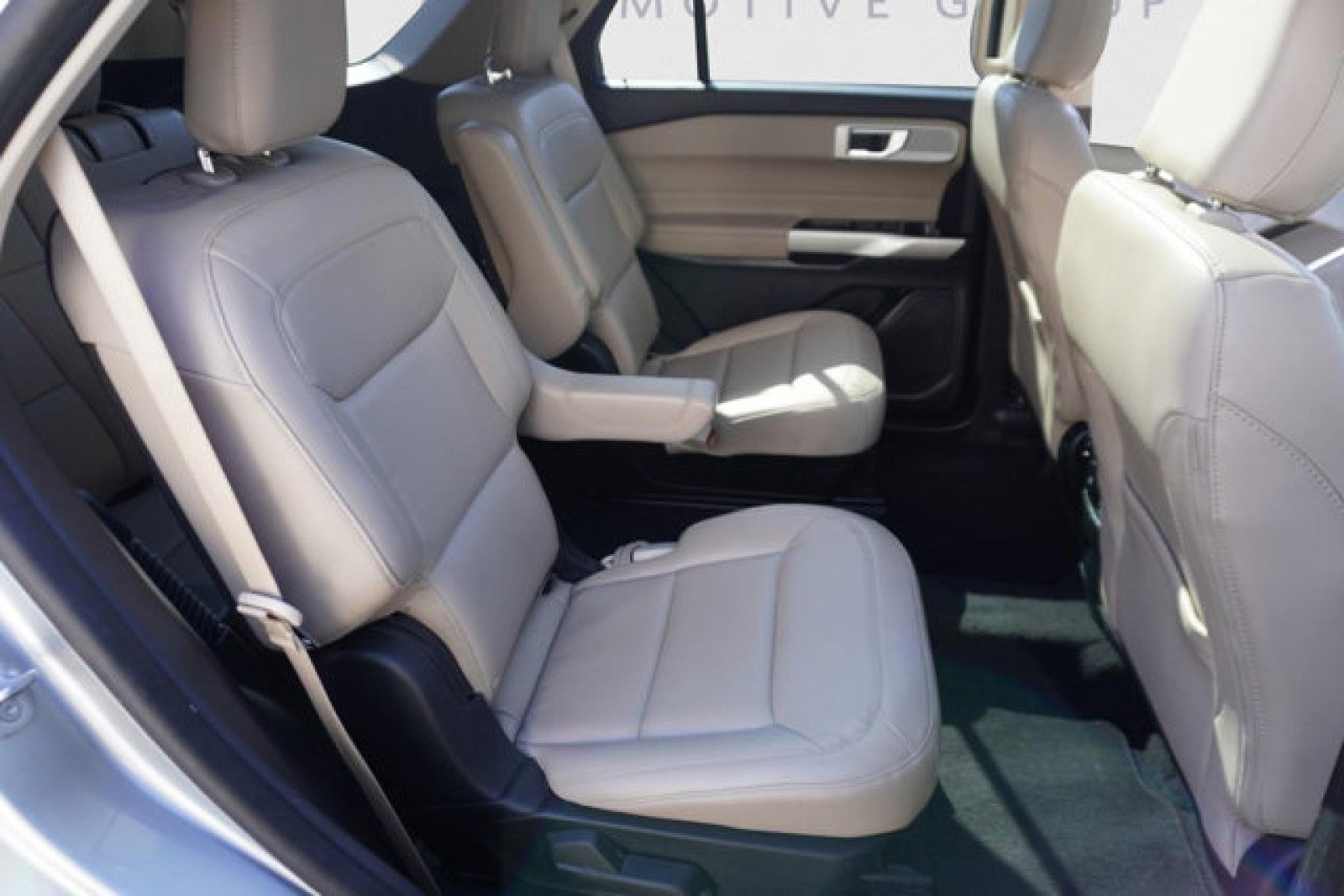 2022 Ford Explorer XLT 4WD | Pano, tech, leather, 20's