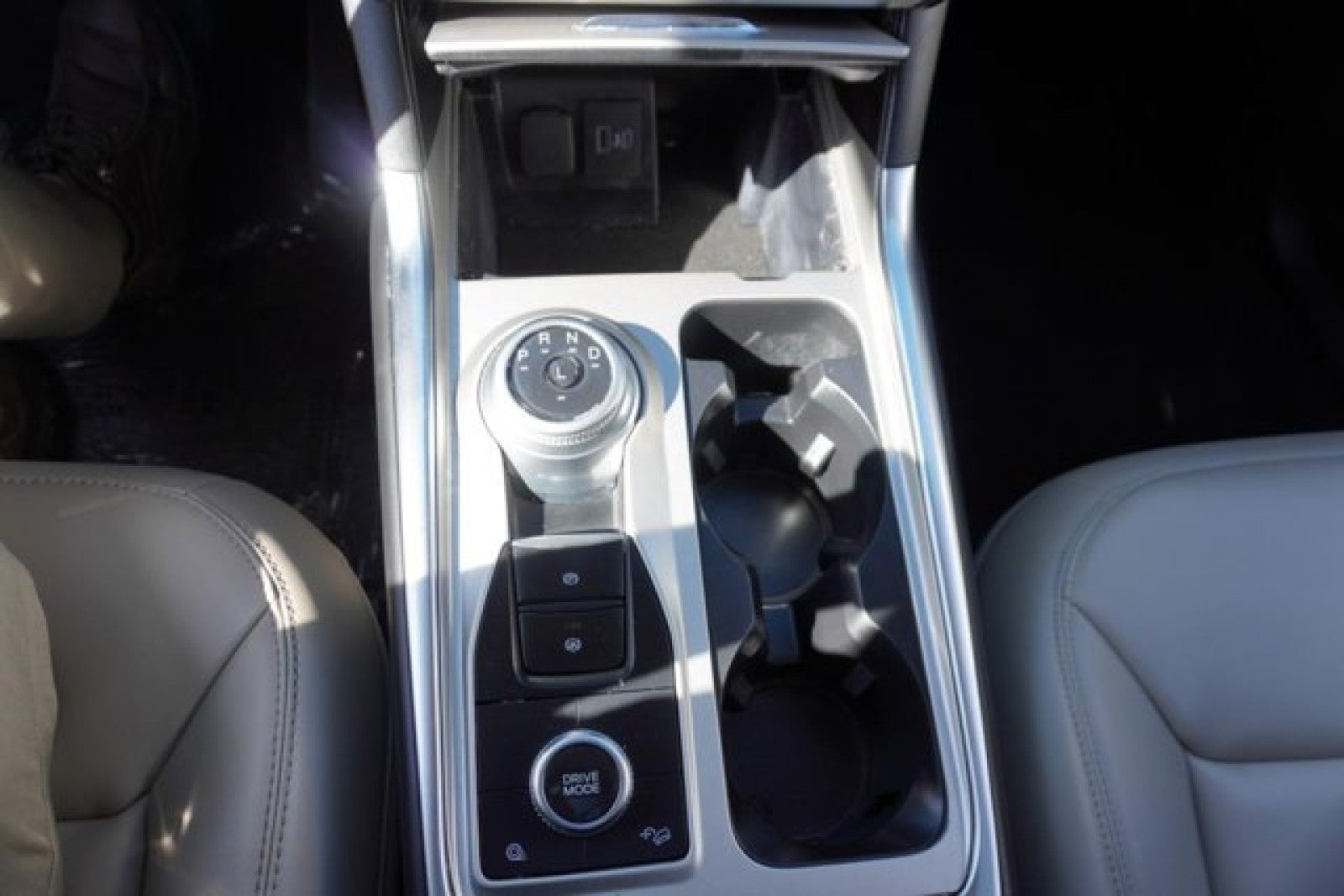 2022 Ford Explorer XLT 4WD | Pano, tech, leather, 20's