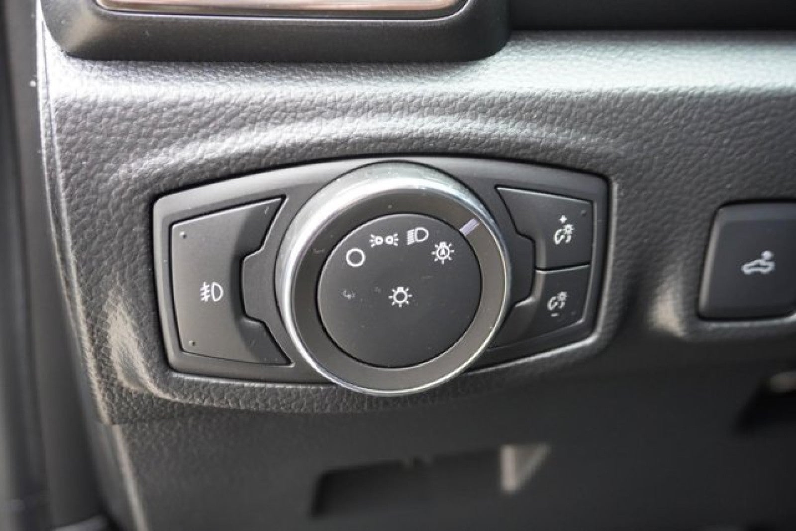 2023 Ford Ranger LARIAT 4WD SuperCrew | Tremor Off Road