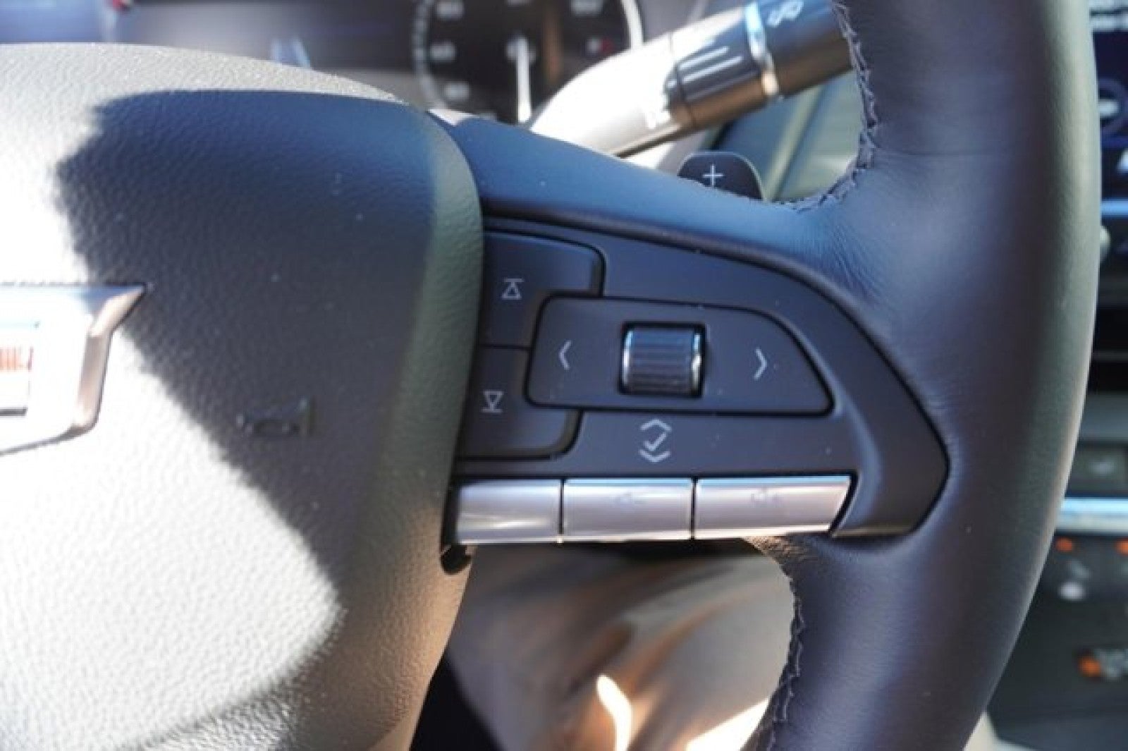 2023 Cadillac CT4 Luxury