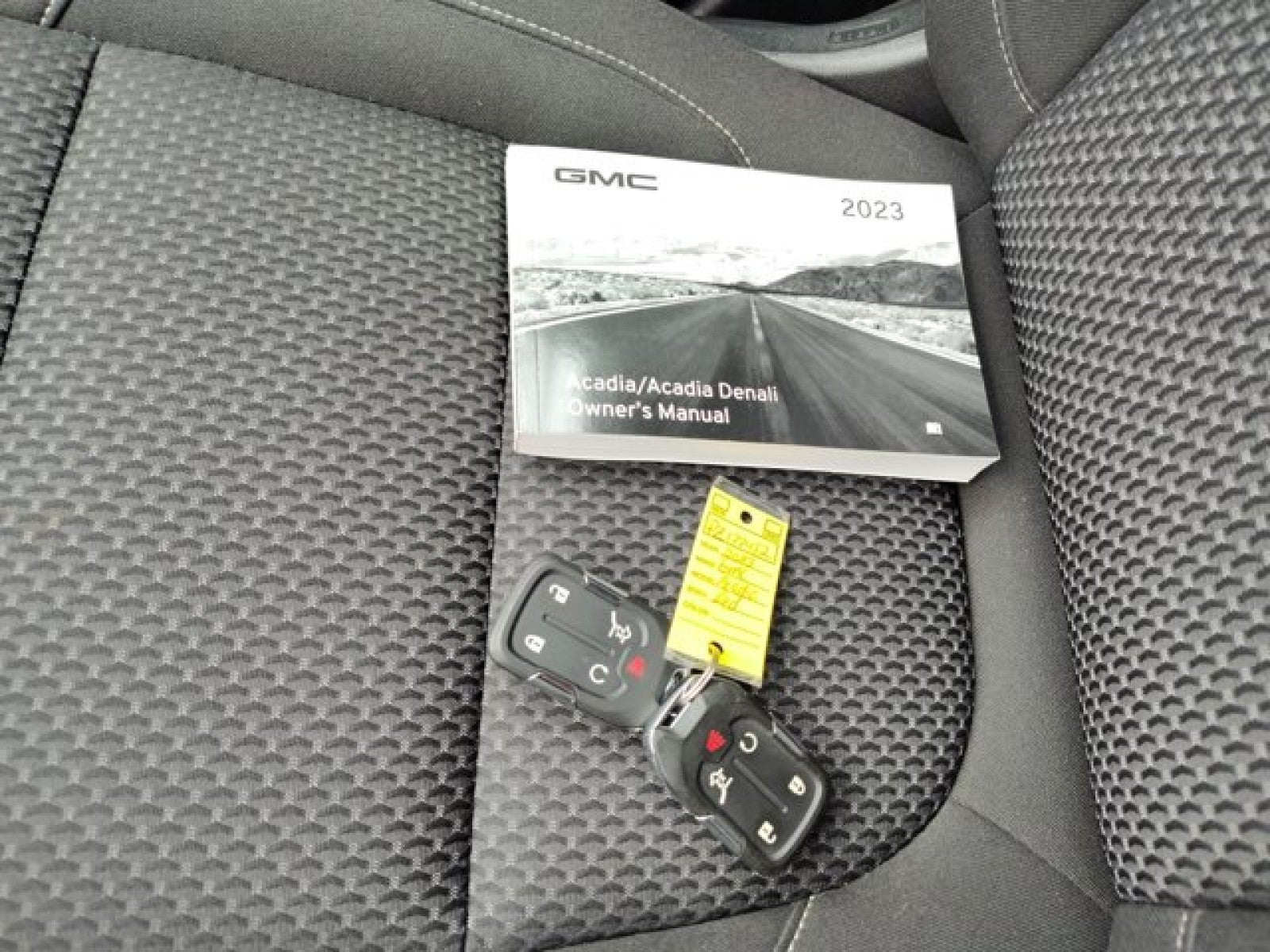 2023 GMC Acadia SLE AWD | Elevation Edition