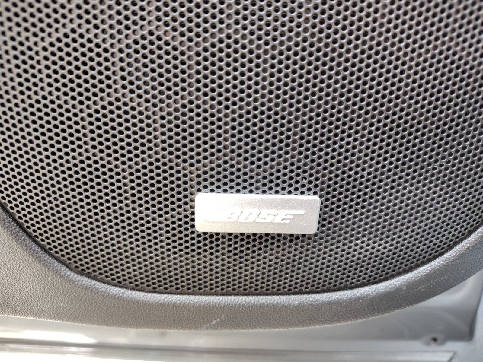 2023 GMC Acadia SLT AWD | Sunroof, Tech