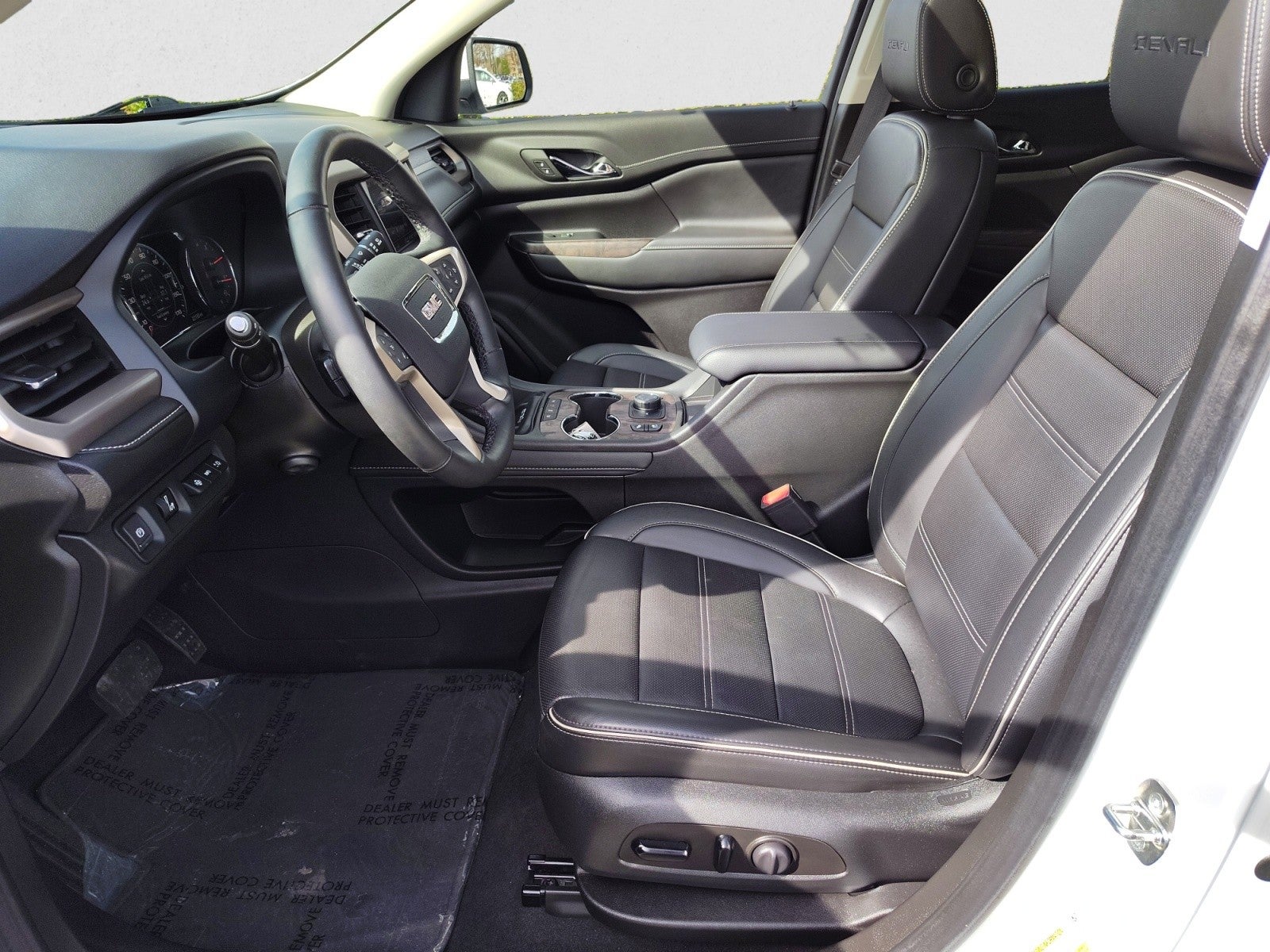 2023 GMC Acadia Denali AWD | Ultimate Package