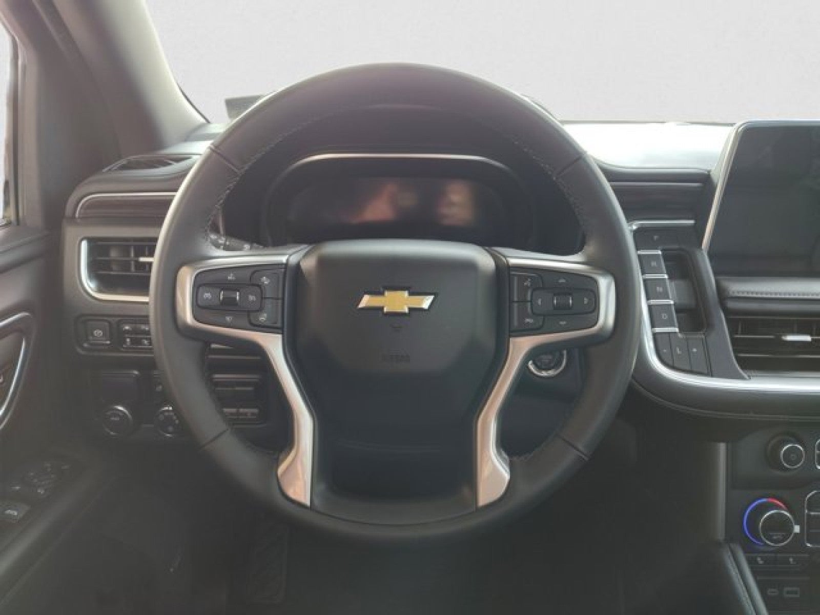 2023 Chevrolet Suburban LT | Signature, pano, bucket seats