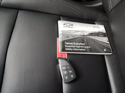 2023 Chevrolet Suburban LT | Signature, pano, bucket seats