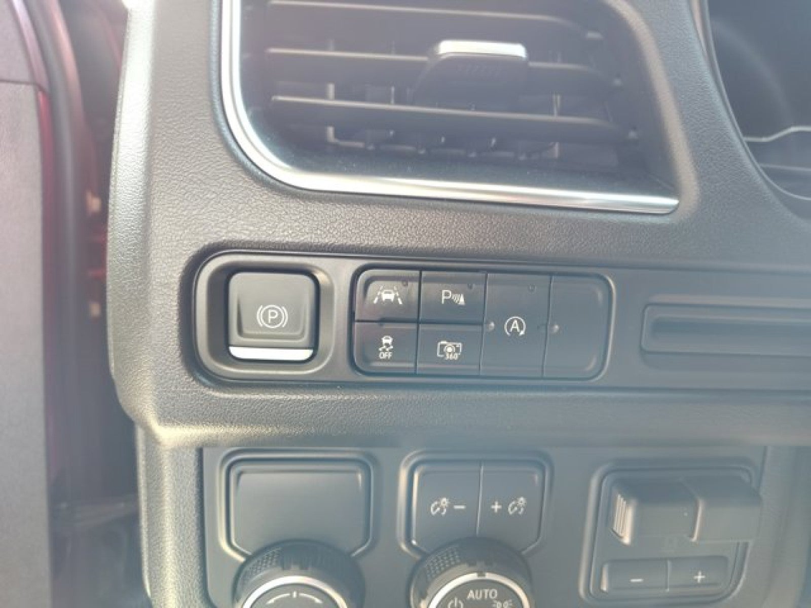 2023 Chevrolet Suburban LT | Signature, pano, bucket seats