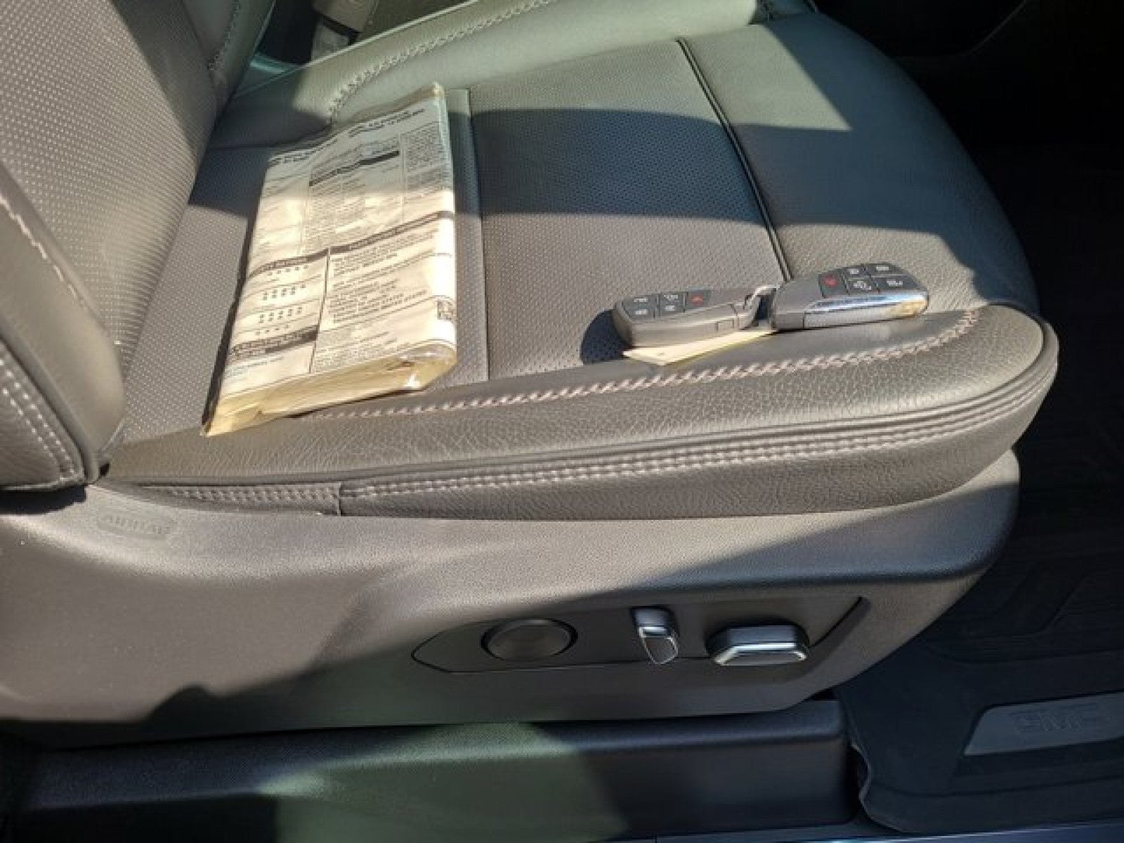 2023 GMC Sierra 1500 Denali 4WD Crew Cab | Reserve, Carbon Pro