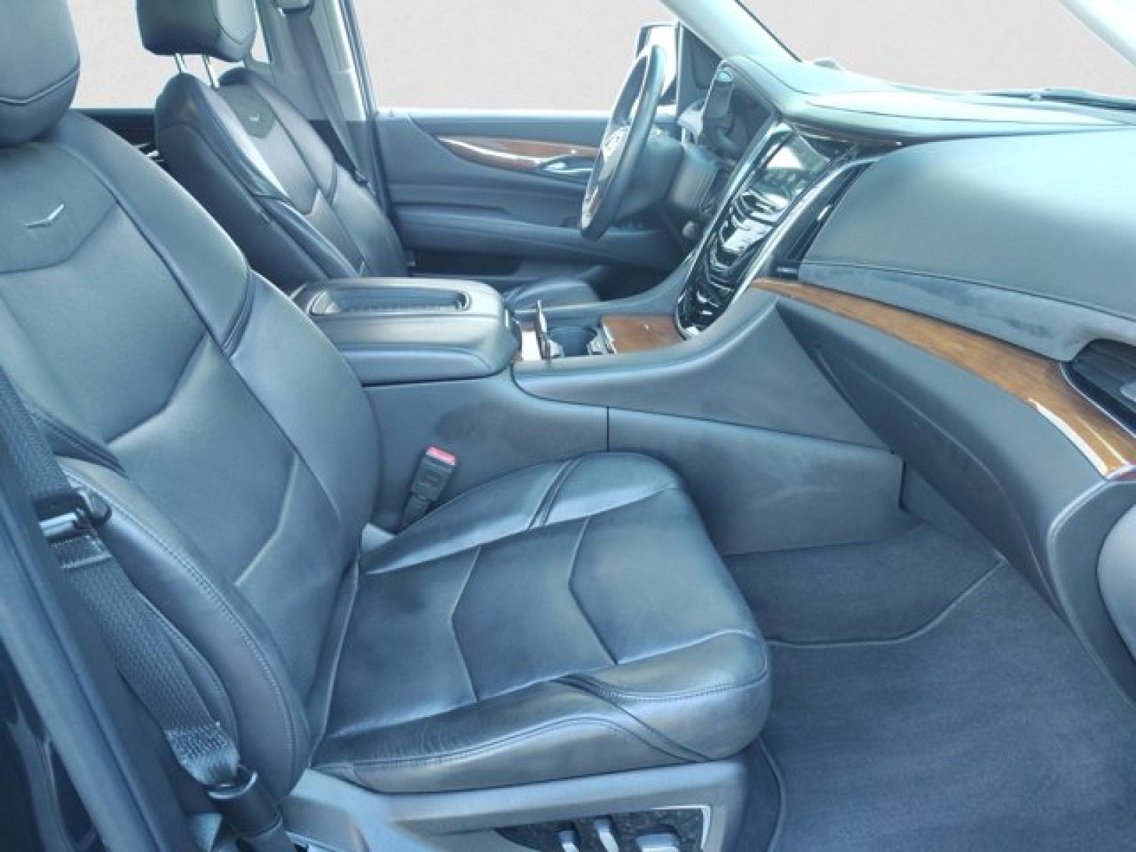 2019 Cadillac Escalade Luxury AWD