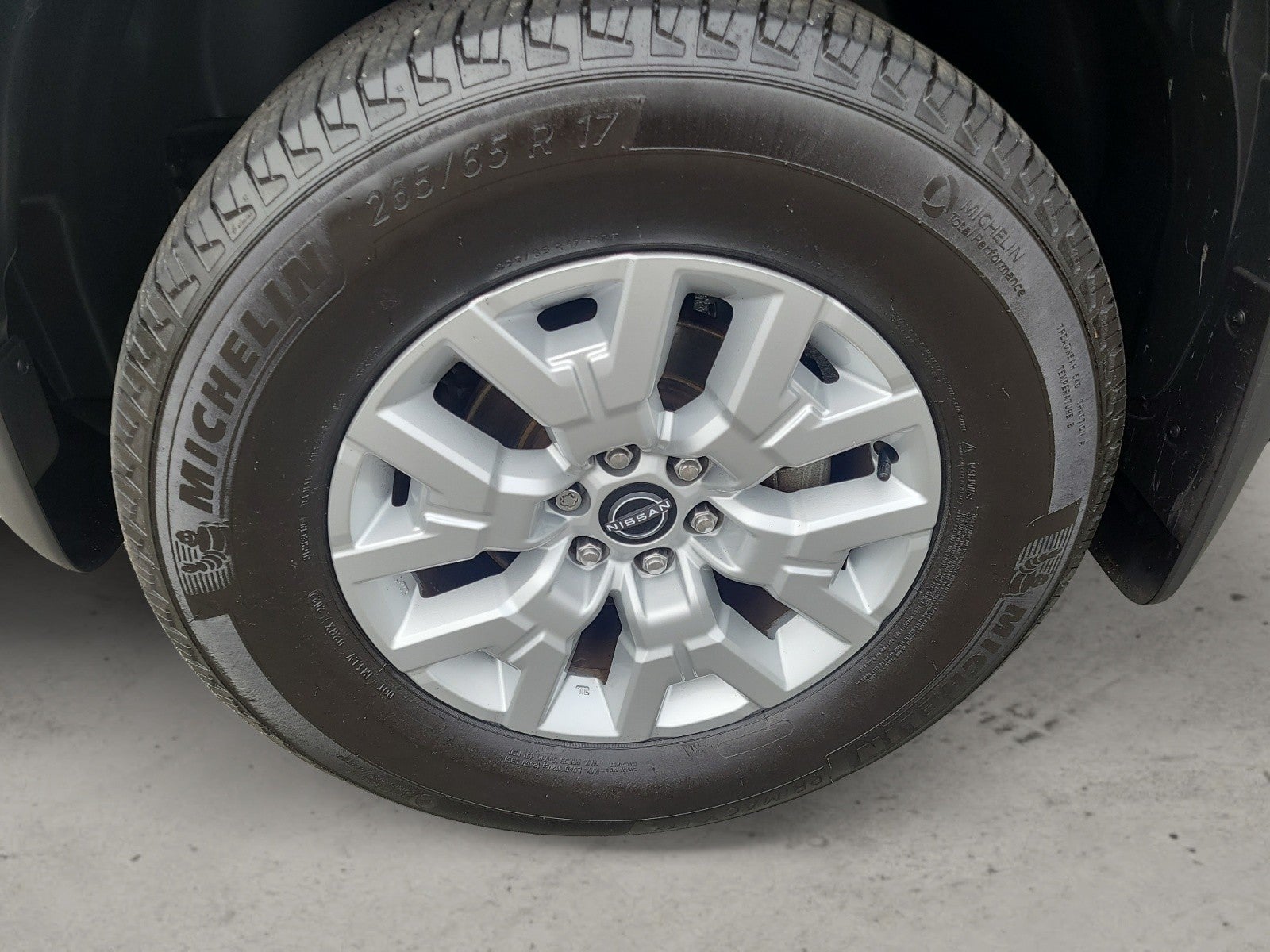 2022 Nissan Frontier SV 4x4 Crew Cab | Tech Package