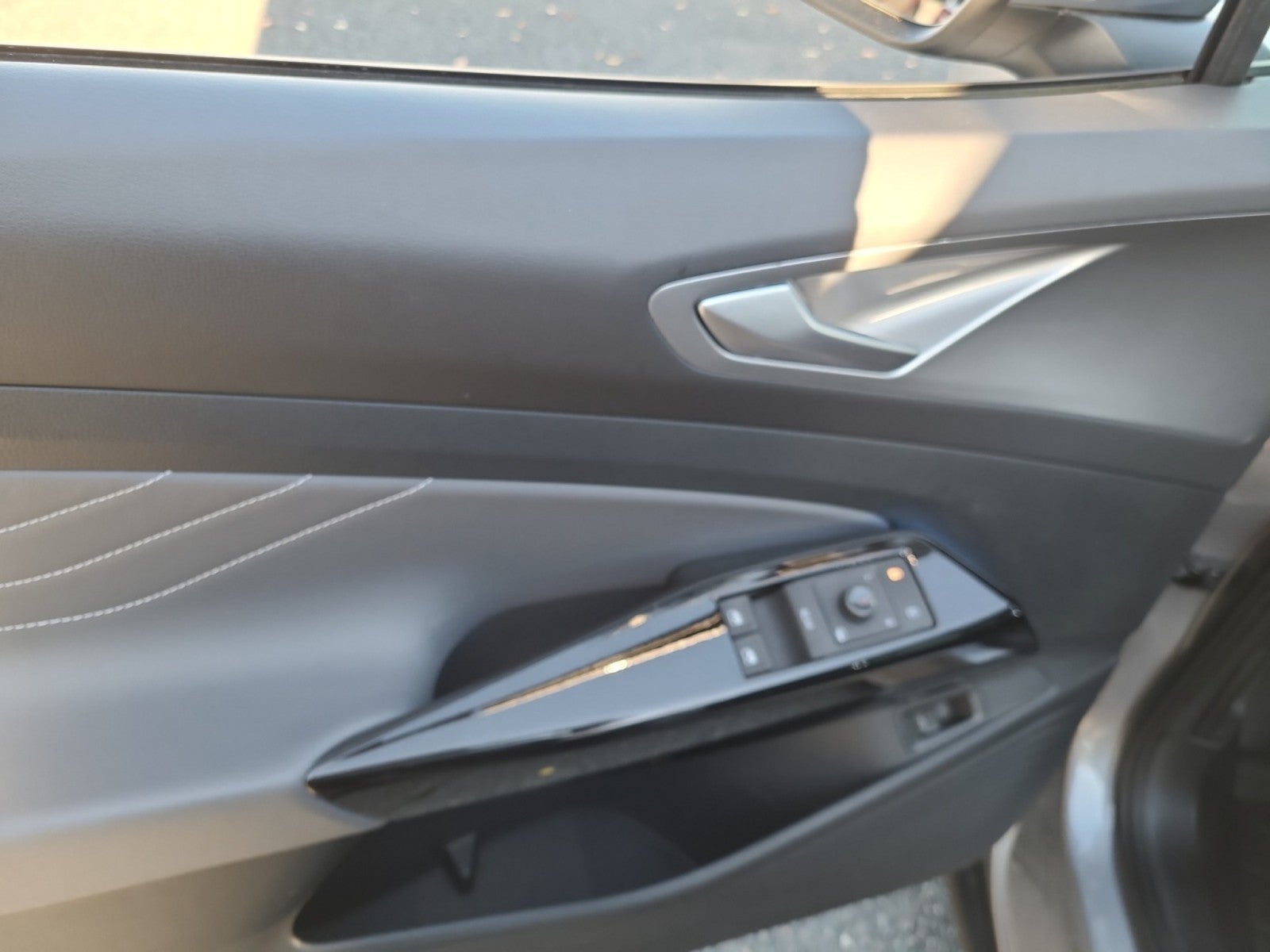2023 Volkswagen ID.4 Pro S | $51k msrp