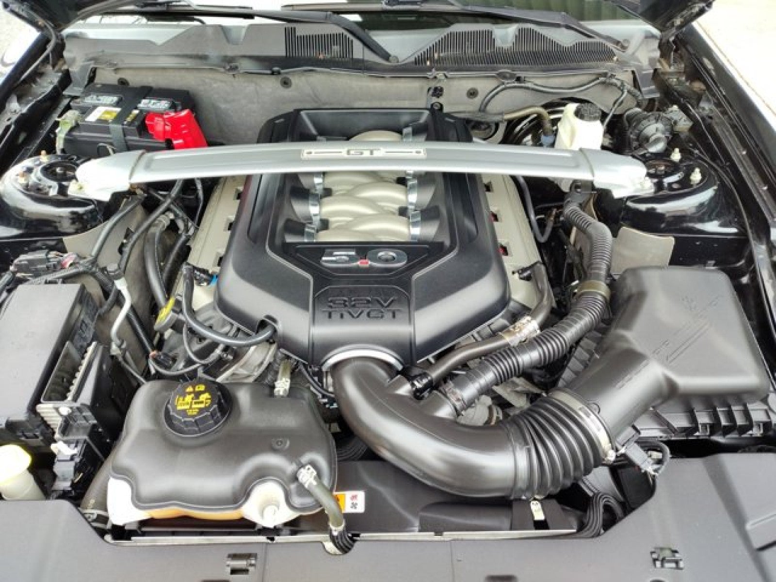 2014 Ford Mustang GT, Track Package