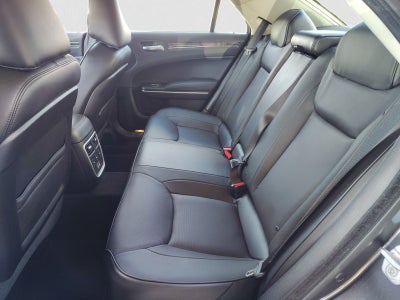 2023 Chrysler 300 Touring L