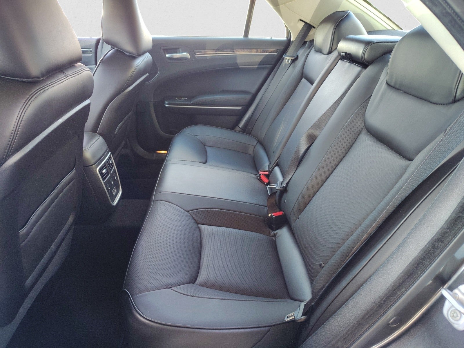 2023 Chrysler 300 Touring L