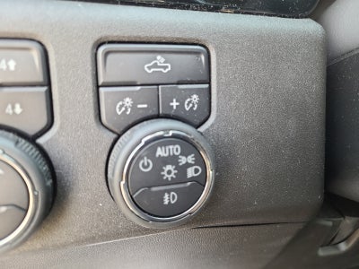 2022 Chevrolet Silverado 1500 4WD Crew Cab RST | Z71, 20 Black Wheels