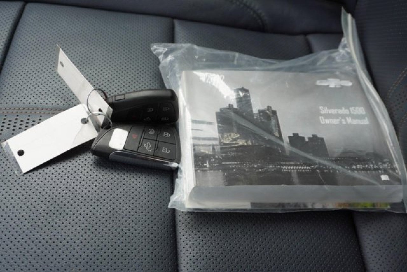 2022 Chevrolet Silverado 1500 High Country 4x4 | Tech Pkg, 22 Wheels