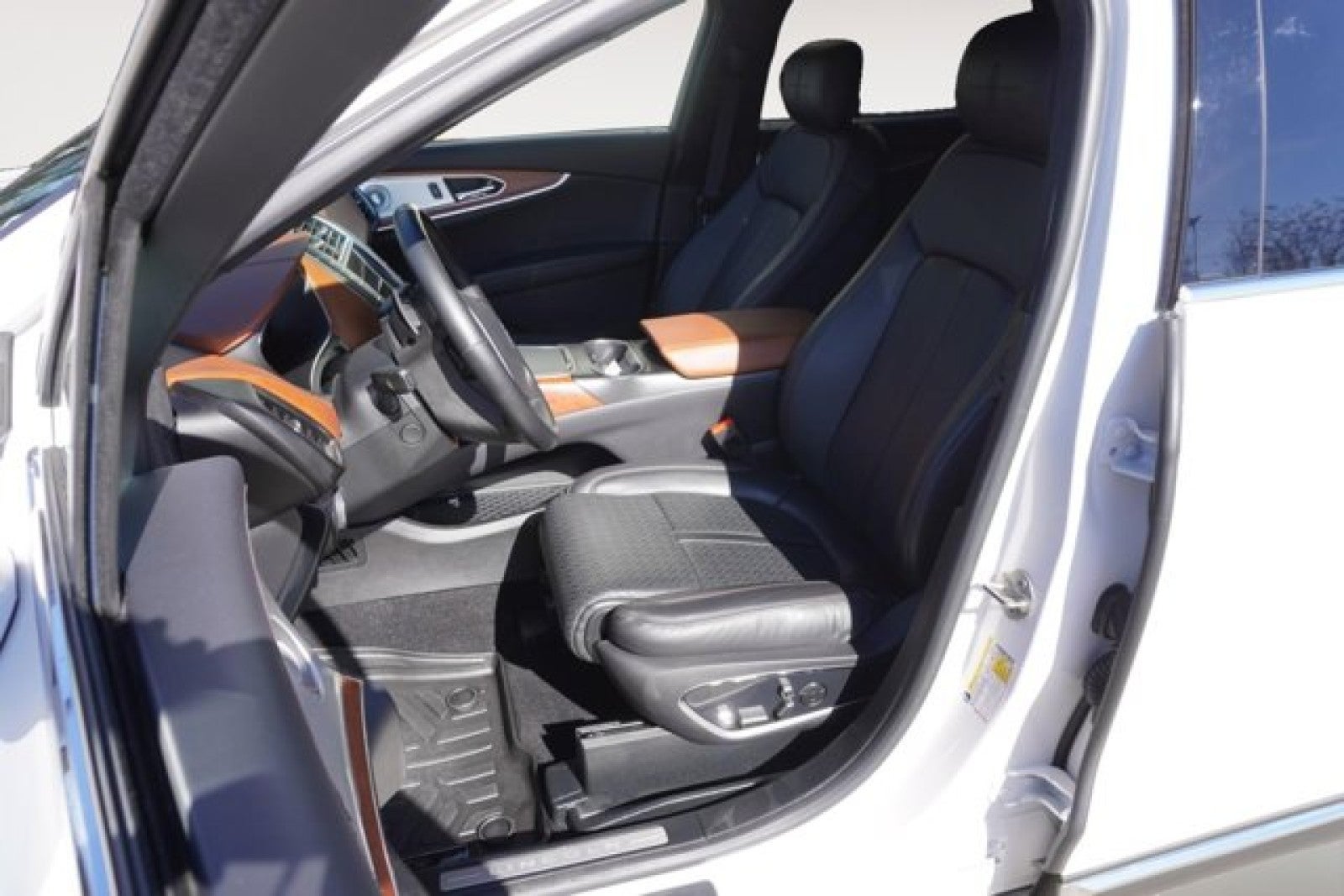 2019 Lincoln Nautilus Black Label AWD | $67K MSRP